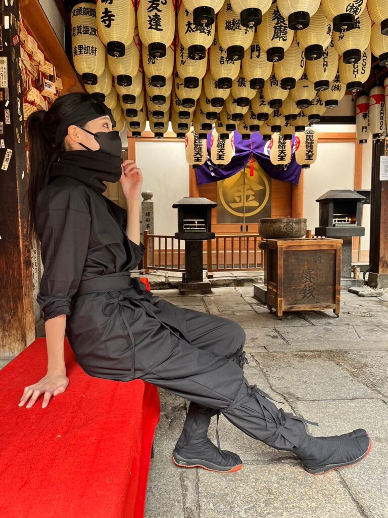 osaka-temple-sitting